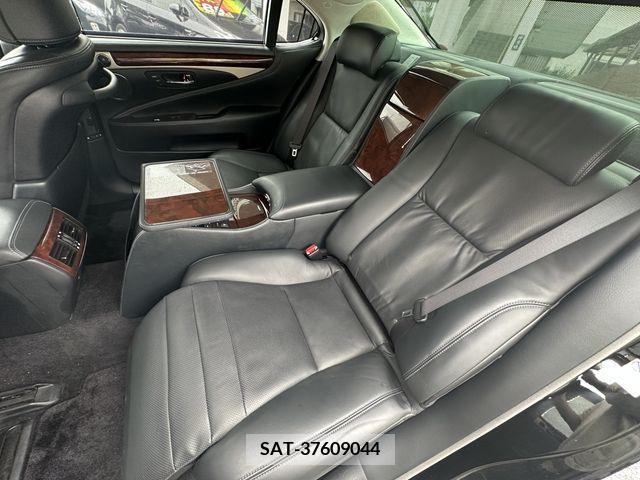 Lexus LS 2016-03 201755-13
