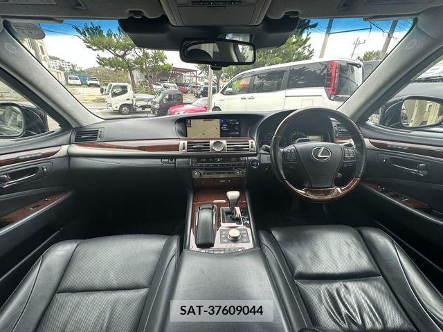 Lexus LS 2016-03 201755-11