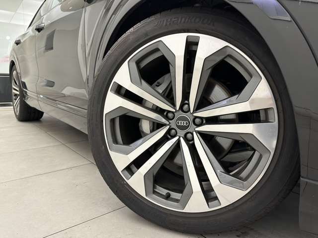 Audi Q8 2022-11 17289-6
