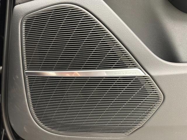 Audi Q8 2022-11 17289-14