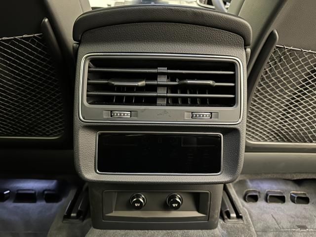 Audi Q8 2022-11 17289-17