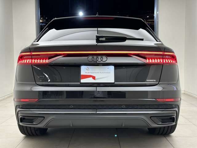 Audi Q8 2022-11 17289-3