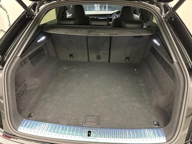 Audi Q8 2022-11 17289-19