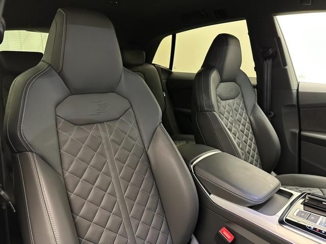 Audi Q8 2022-11 17289-15