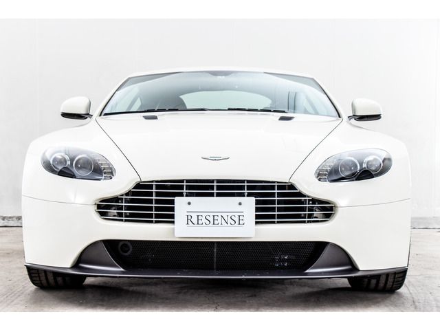 Aston Martin Aston Martin 2015-01 9937-16