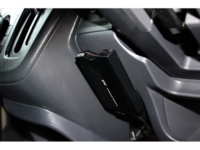 Suzuki WAGON R 2013-04 9196-21