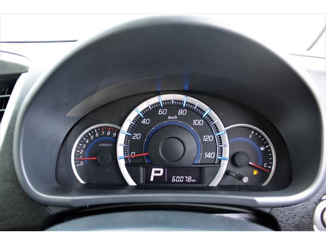 Suzuki WAGON R 2013-04 9196-18