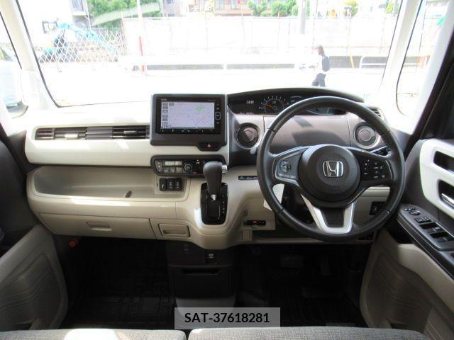 Honda N BOX 2018-01 307162-1
