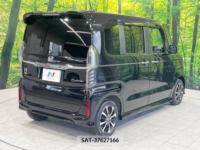 Honda N BOX CUSTOM 2018-02 344068-17