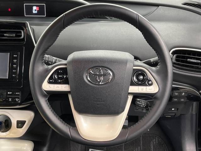 Toyota PRIUS 2017-03 19738-11