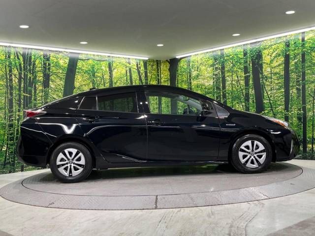 Toyota PRIUS 2017-03 19738-16