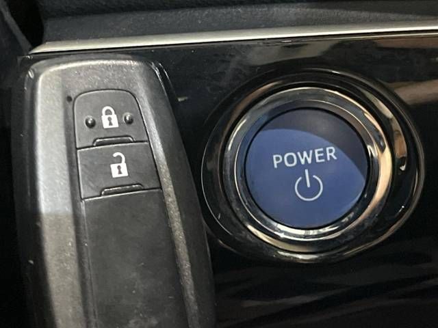 Toyota PRIUS 2017-03 19738-7