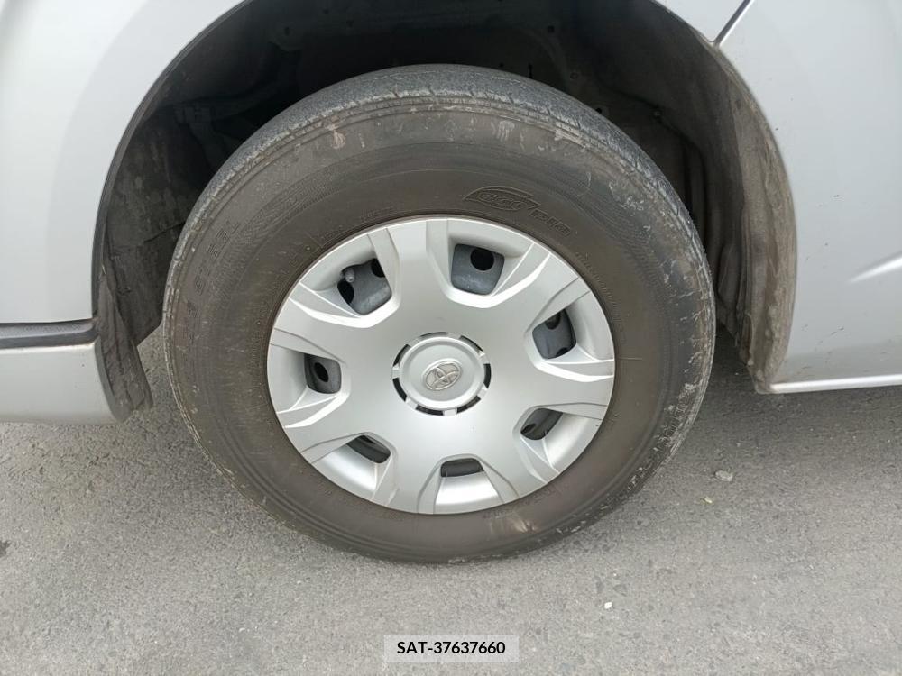 Toyota HIACE VAN 2017-12 334589-9