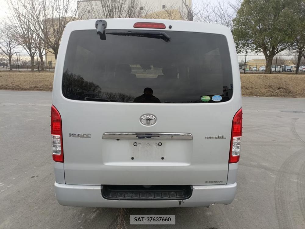 Toyota HIACE VAN 2017-12 334589-3