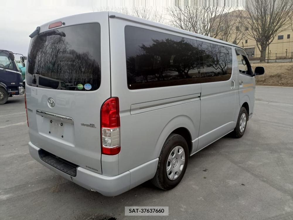 Toyota HIACE VAN 2017-12 334589-4