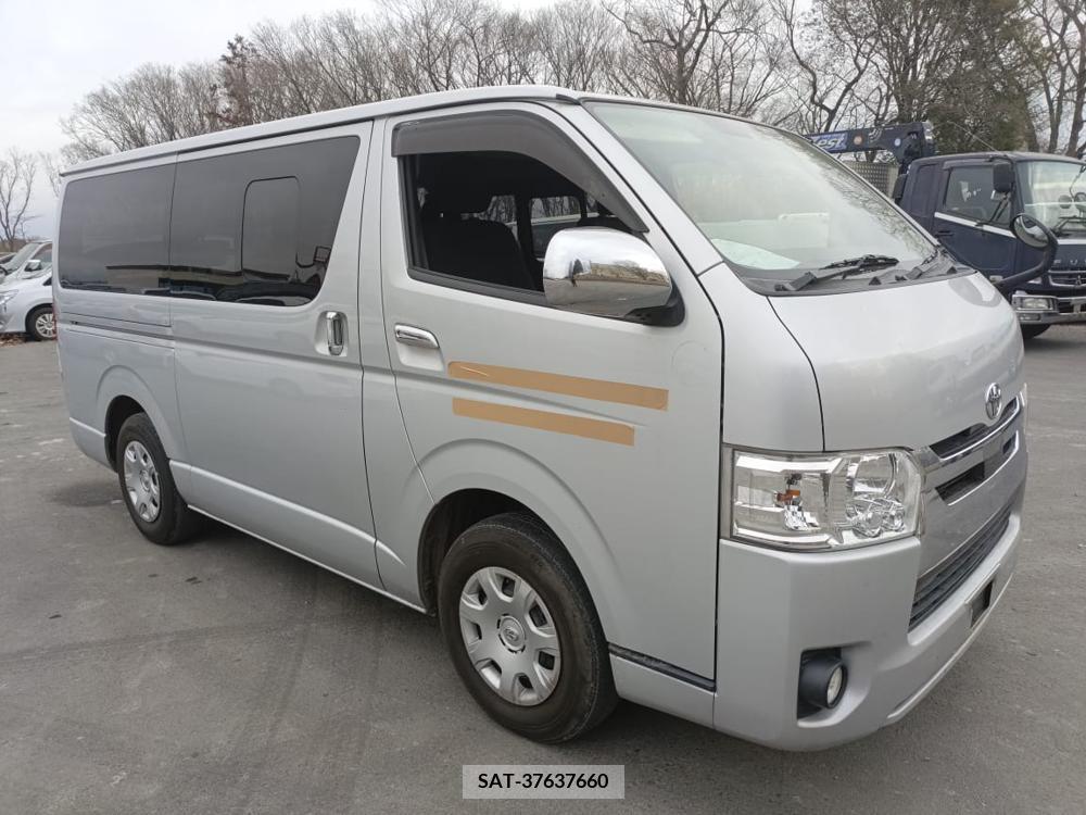 Toyota HIACE VAN 2017-12 334589-6