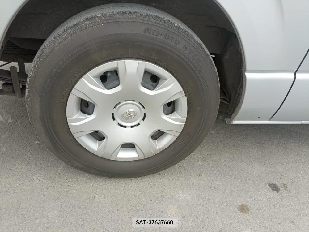 Toyota HIACE VAN 2017-12 334589-8