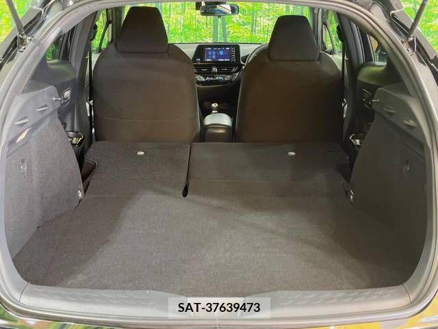 Toyota C-HR 2018-11 295335-10