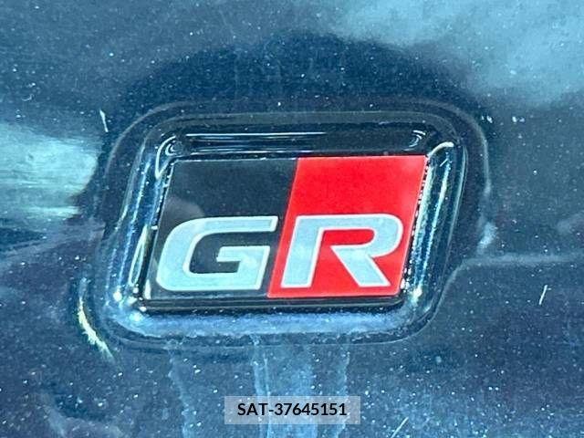 Toyota VOXY 2022-02 313559-2