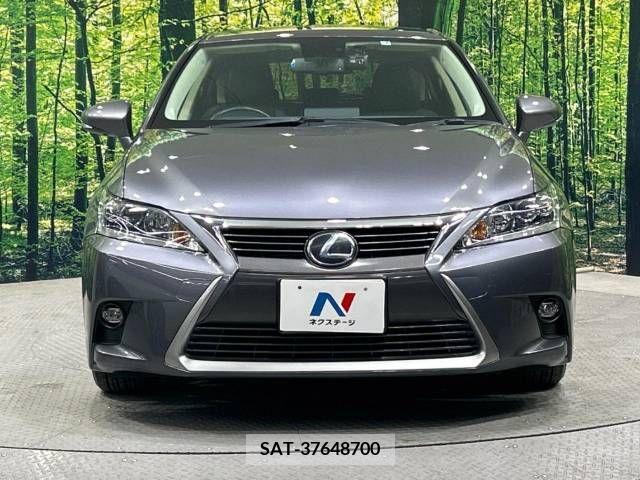 Lexus CT 2015-07 322698-14