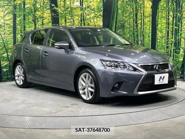 Lexus CT 2015-07 322698-16
