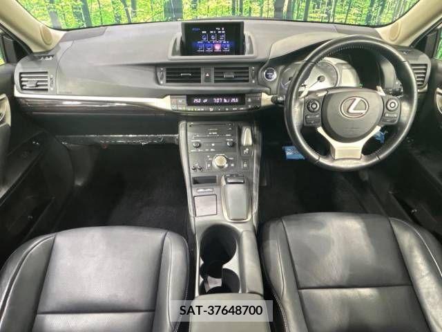 Lexus CT 2015-07 322698-1