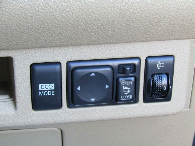 Nissan TIIDA 2010-10 180790-20