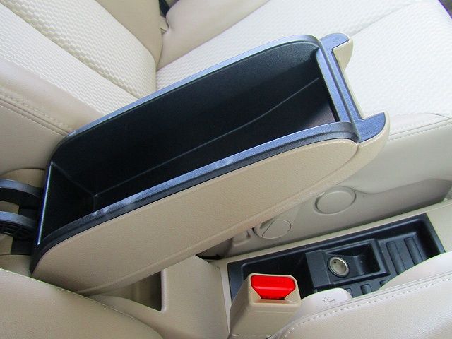 Nissan TIIDA 2010-10 180790-21