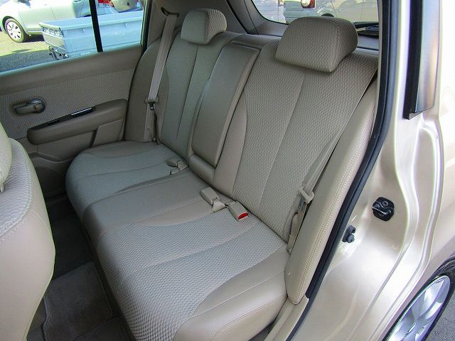 Nissan TIIDA 2010-10 180790-18
