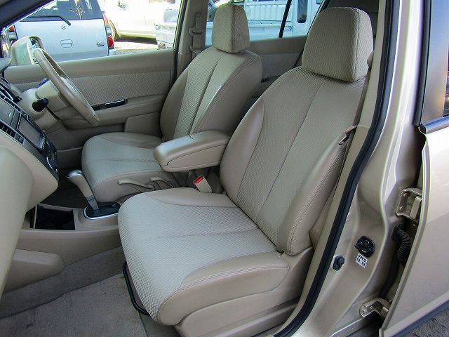 Nissan TIIDA 2010-10 180790-12