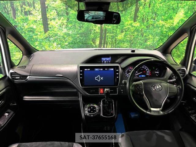 Toyota ESQUIRE 2019-03 214366-1