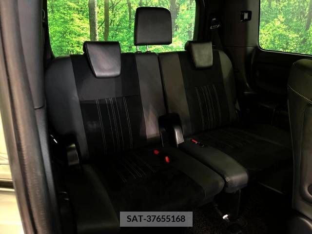 Toyota ESQUIRE 2019-03 214366-10