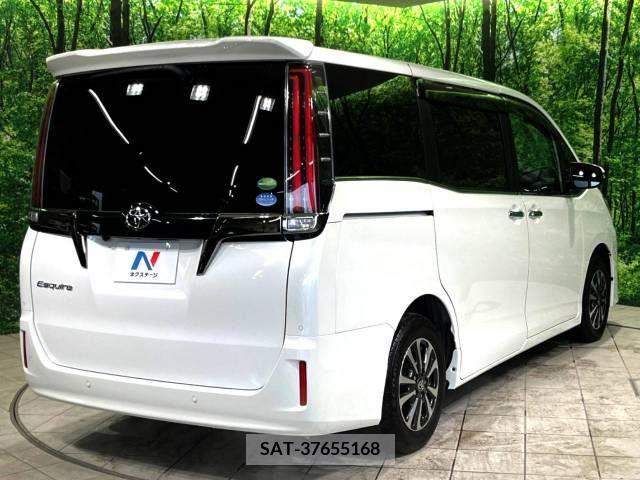 Toyota ESQUIRE 2019-03 214366-18
