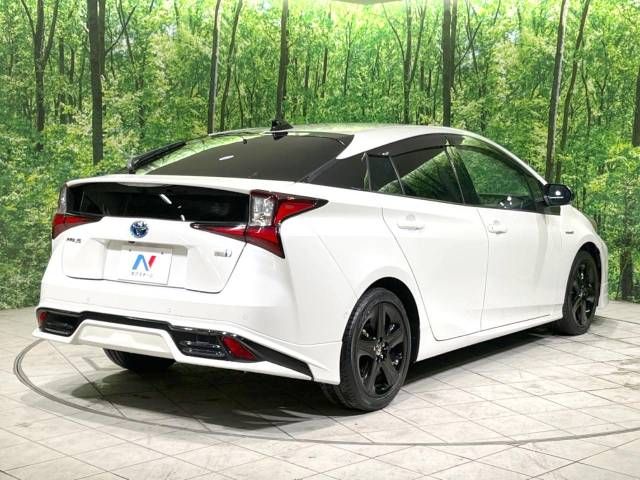 Toyota PRIUS 2019-02 190397-17