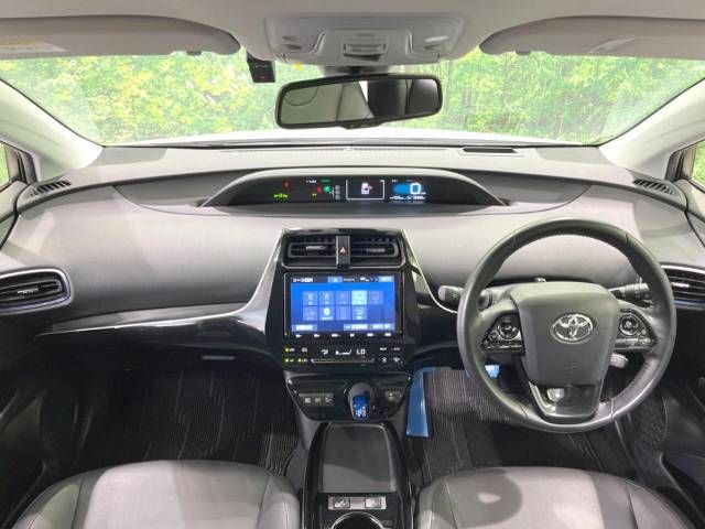 Toyota PRIUS 2019-02 190397-1