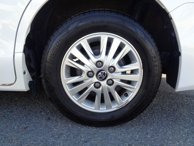 Toyota VOXY 2016-03 196131-29