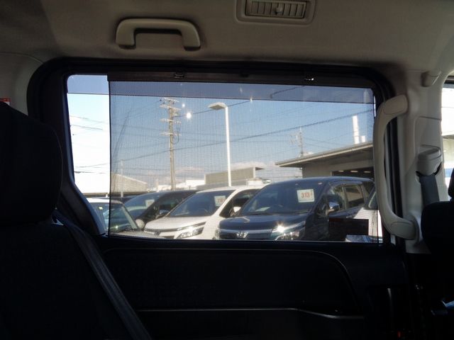 Toyota VOXY 2016-03 196131-24