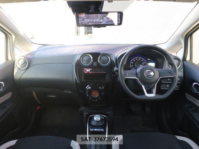 Nissan NOTE 2018-10 206752-1