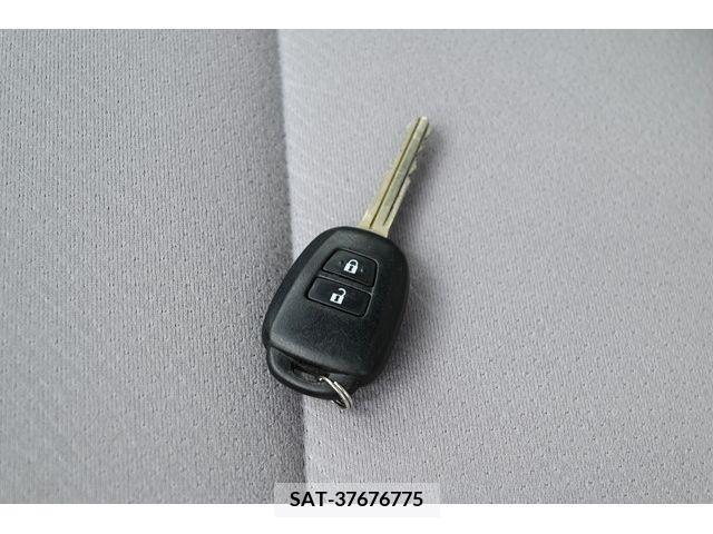 Toyota COROLLA AXIO 2015-04 265818-26