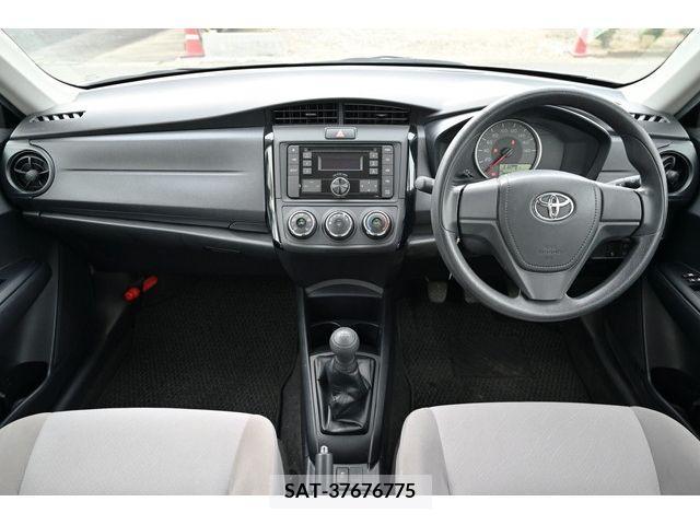 Toyota COROLLA AXIO 2015-04 265818-1