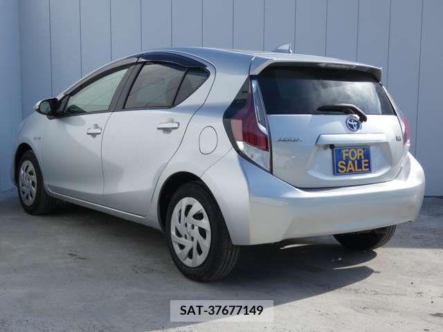 Toyota AQUA 2017-03 314284-3