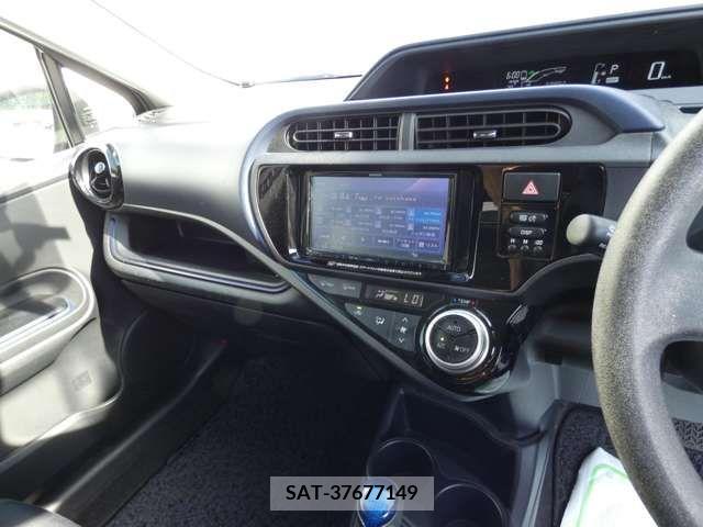 Toyota AQUA 2017-03 314284-11