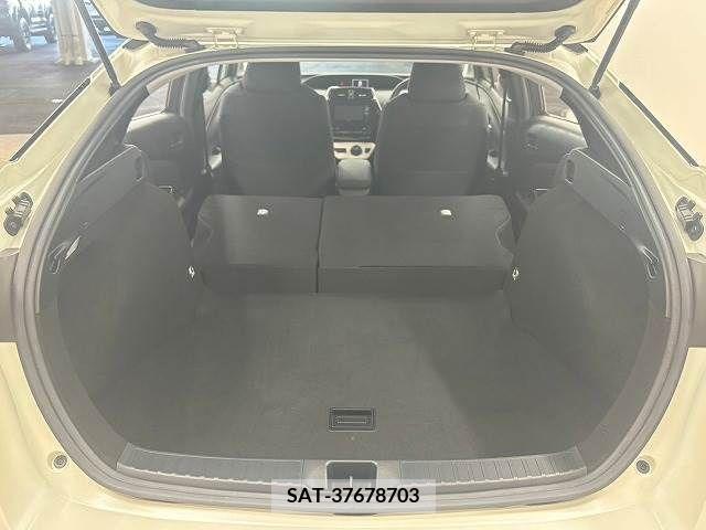 Toyota PRIUS 2016-12 366590-12