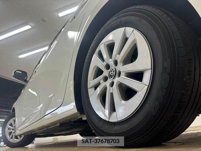 Toyota PRIUS 2016-12 366590-18