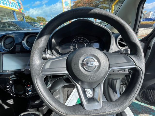 Nissan NOTE 2018-10 183327-20
