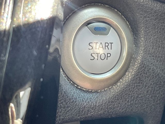 Nissan NOTE 2018-10 183327-22