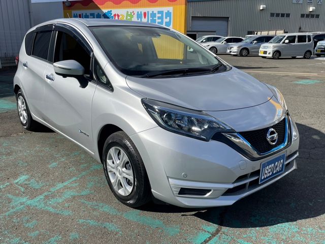 Nissan NOTE 2018-10 183327-4