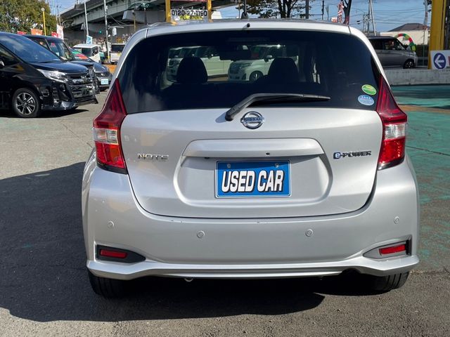 Nissan NOTE 2018-10 183327-8