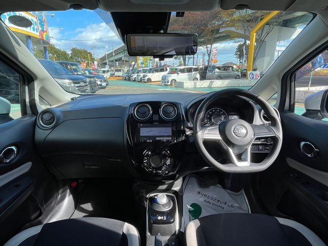 Nissan NOTE 2018-10 183327-1