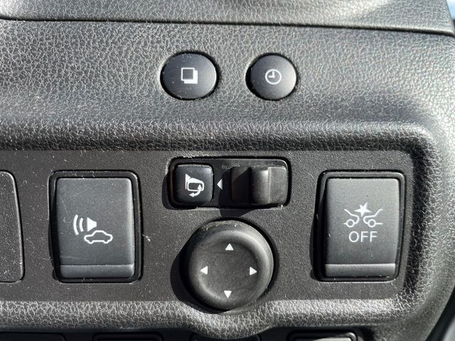 Nissan NOTE 2018-10 183327-17